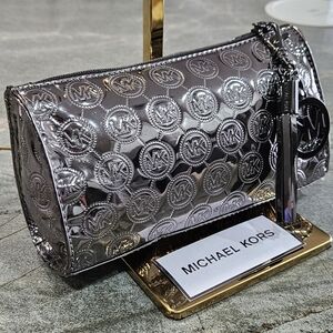 Michael Kors Limited Edition Metallic MK Cosmetic Bag –Estée Lauder Holiday 2011